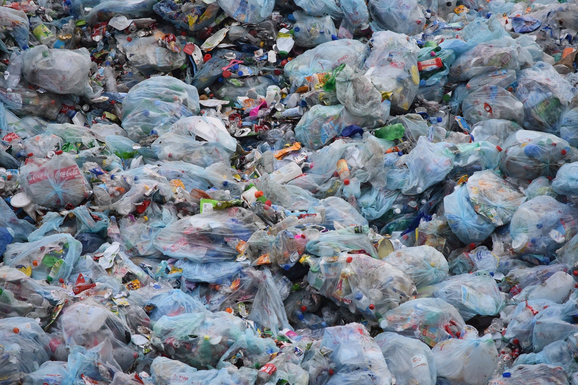 Több mint hét tonnányit újrahasznosítanak a Tiszából kiemelt hulladékból