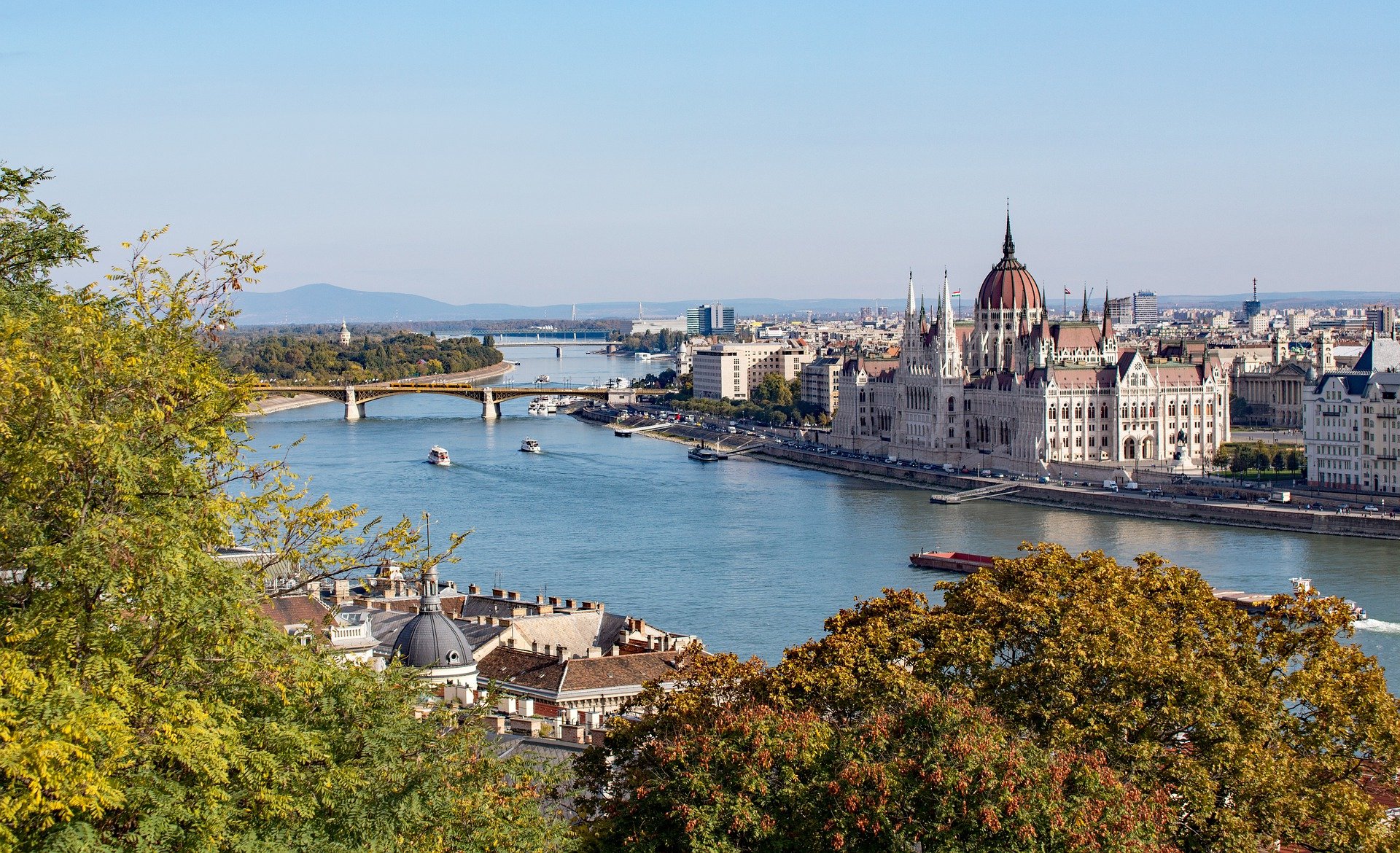 Negyven százalékkal csökkentené szén-dioxid kibocsátását 2030-ra Budapest