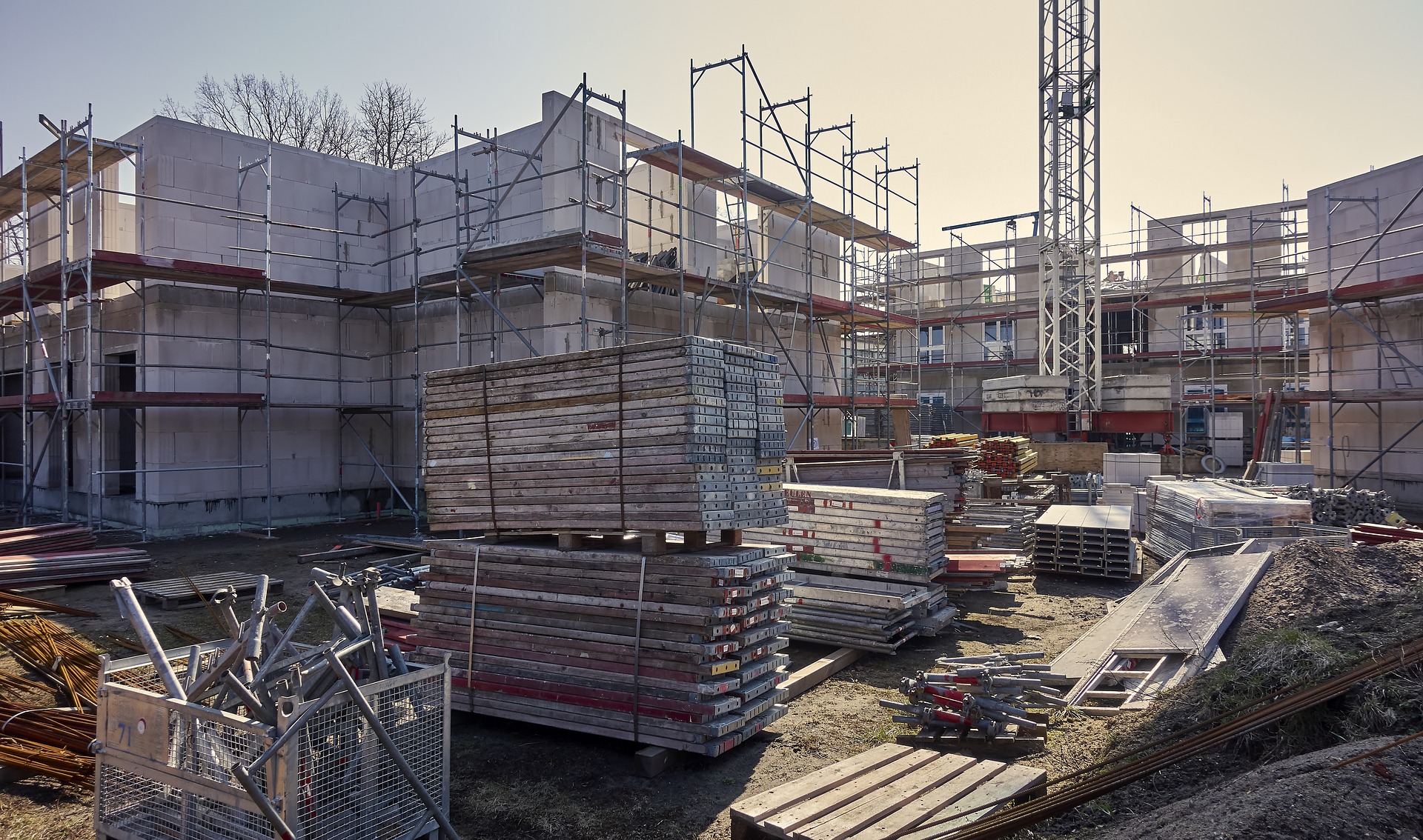 Nőtt az építőipari termelés az EU-ban és az euróövezetben márciusban havi és éves szinten