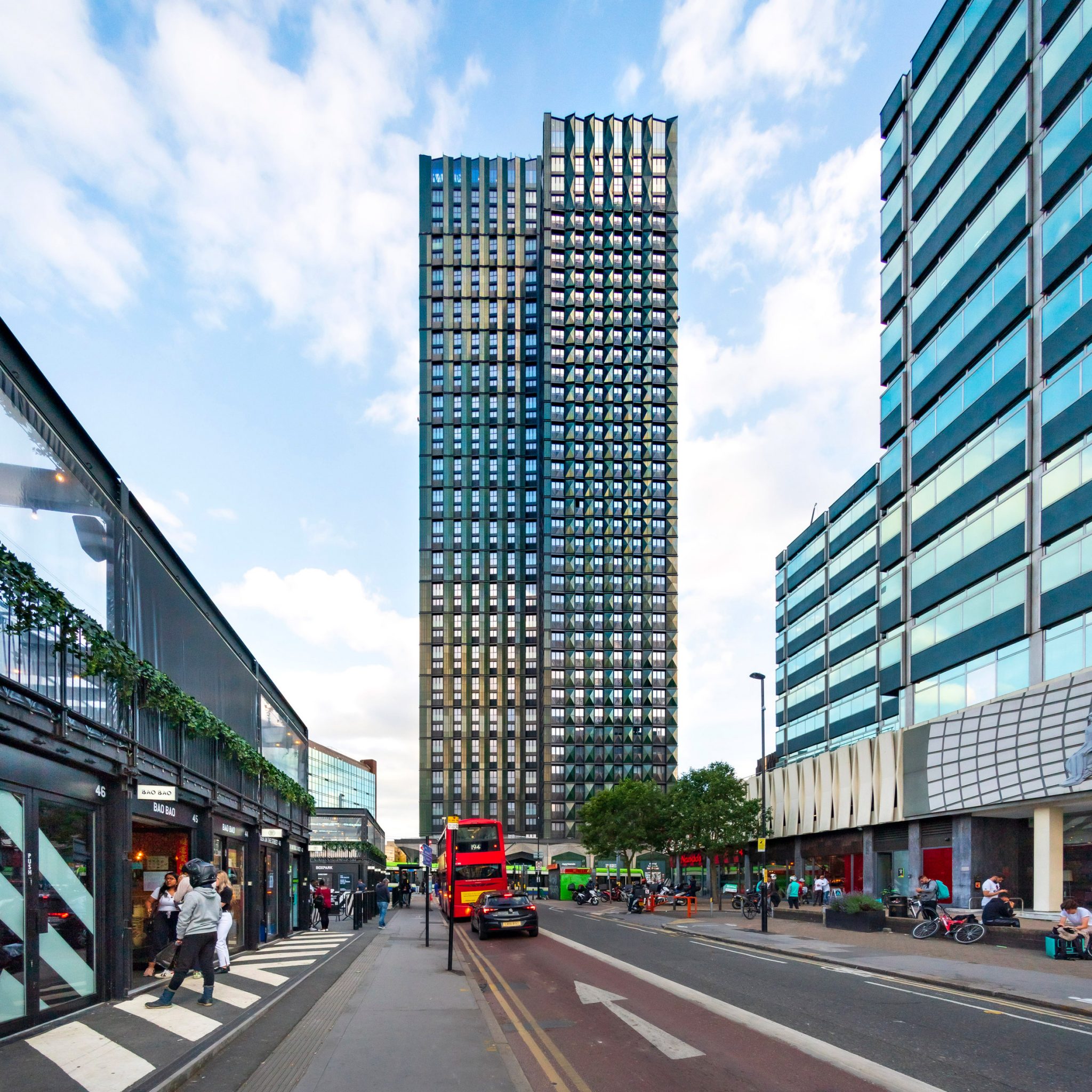 A világ legmagasabb moduláris lakóparkja épül Londonban