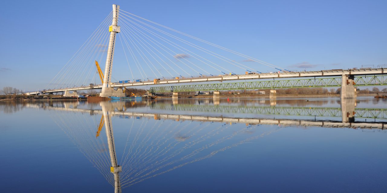 Őszre befejeződhet az új komáromi Duna-híd építése