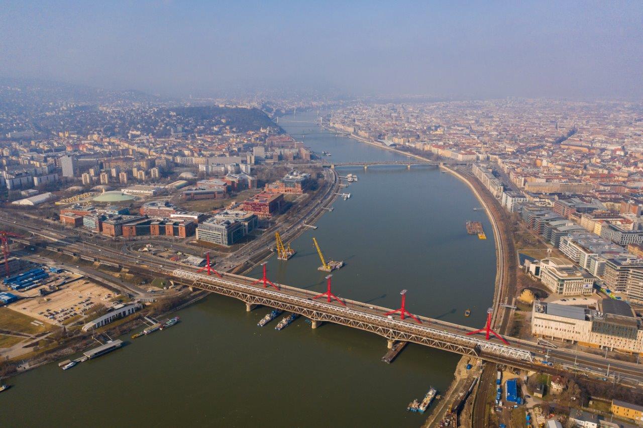 Átjárható az új hídszerkezet – mérföldkő a Déli Körvasút fejlesztésében