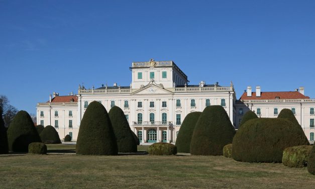 Fejlesztik a fertődi Esterházy-kastélyt