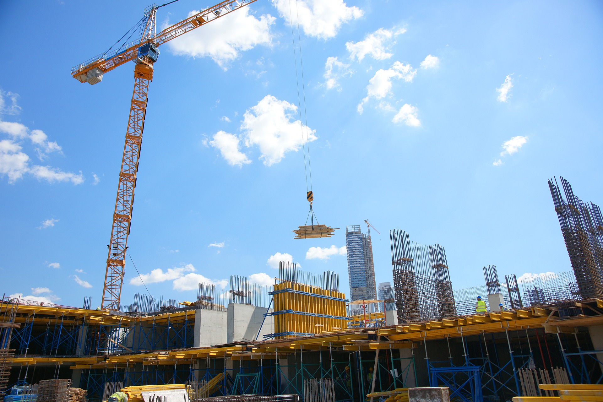 GVH: négy vizsgálat zajlik párhuzamosan az építőipari piacokon