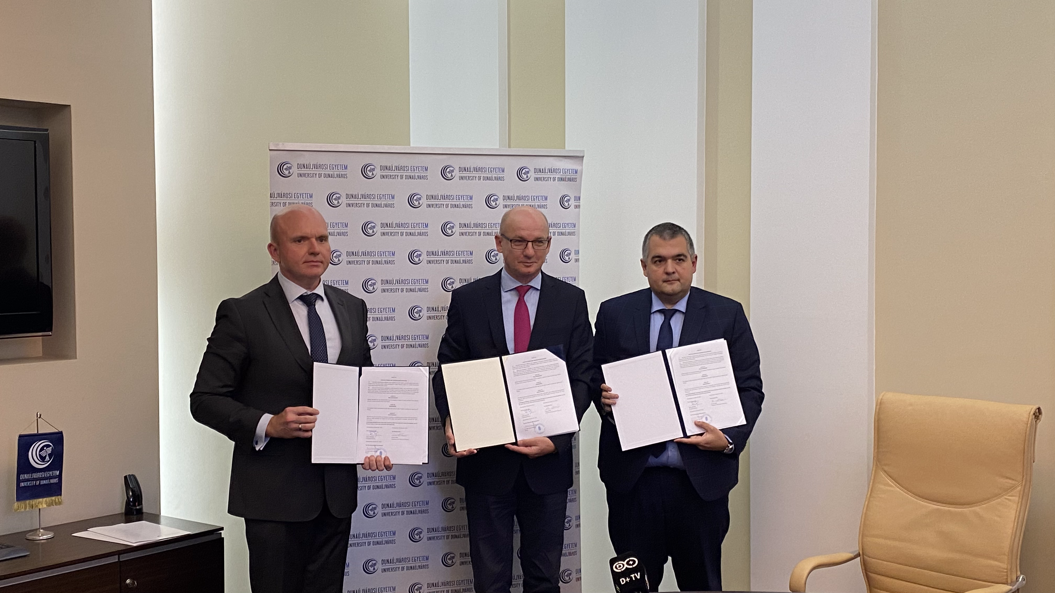 Háromoldalú együttműködési megállapodást írt alá a Dunaújvárosi Egyetem, a Hunatom és a Framatome