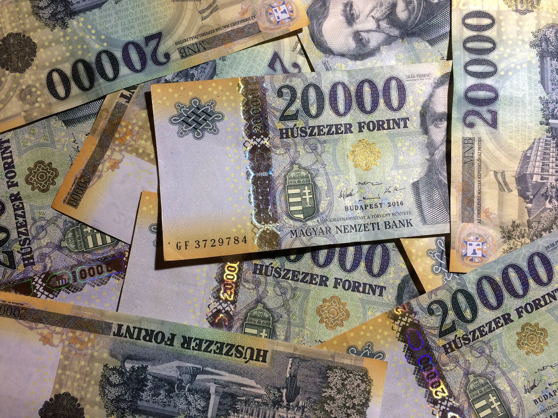 Újabb 140 milliárd forintos támogatás a magyar vállalkozásoknak