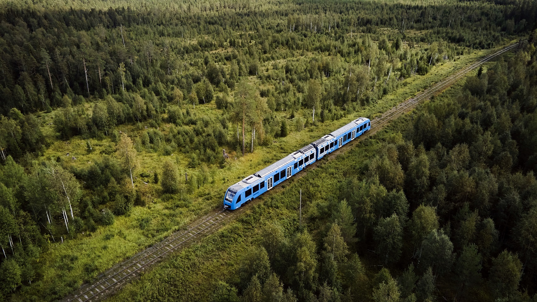 14 Coradia iLint áll utasforgalomba az első, 100%-ban hidrogénnel üzemeltetett útvonalon