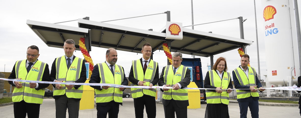 A régióban elsőként Magyarországon nyitott LNG-töltőállomást a Shell