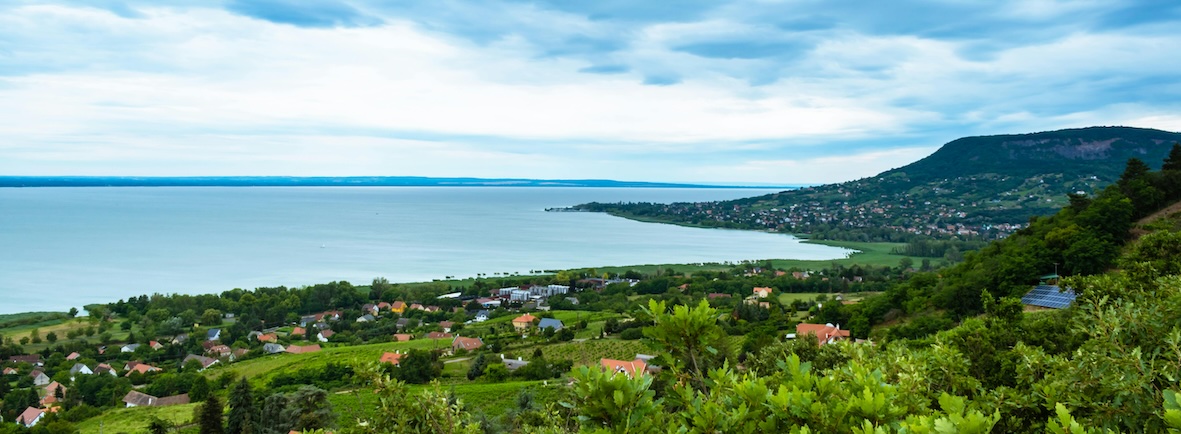 2000 óta folyamatosan melegszik a Balaton