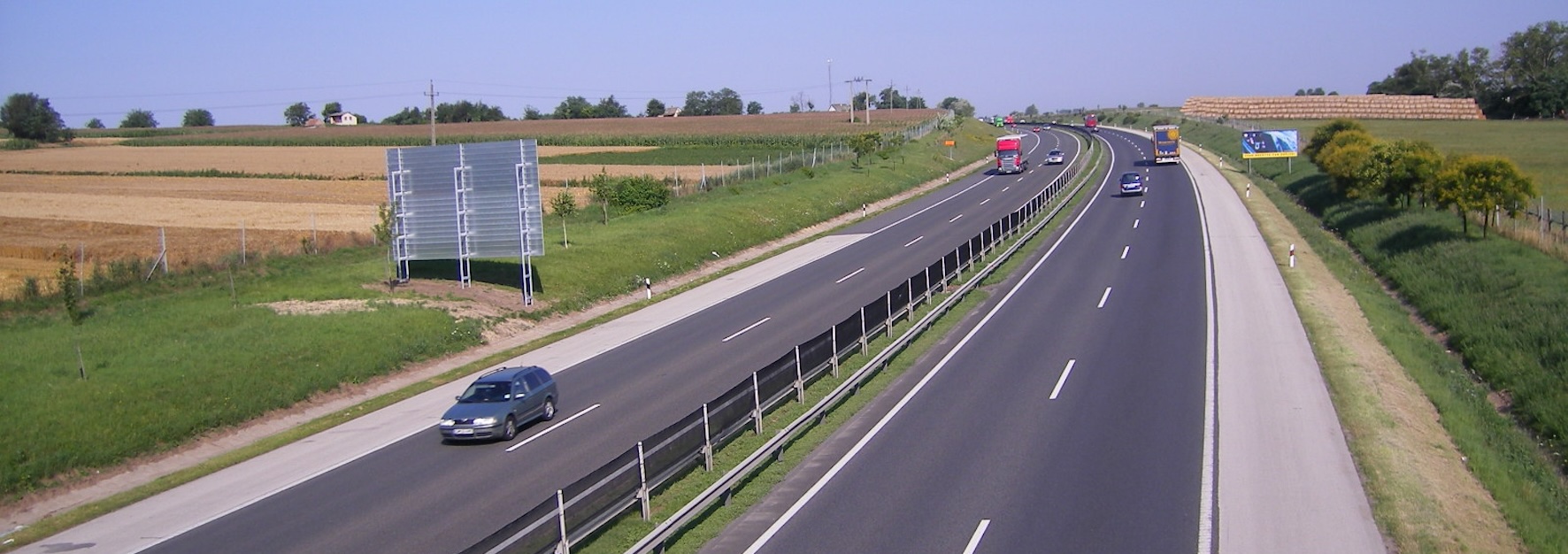 Szeptemberben kezdődik az M1-es autópálya fejlesztése